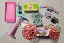 Barbie lotto 8 pezzi carrozza