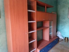 Mobile soggiorno LEGNO con vetrine e cassetti 200 x 200 x 50 cm