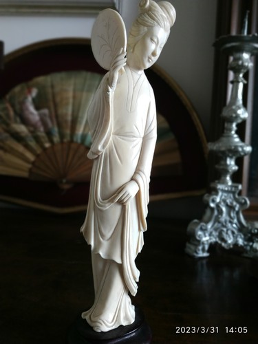 Figura femminile con ventaglio - figura,