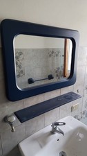 Specchio, mensola e asciugamani da bagno in legno colore blu, specchio 75 x 53