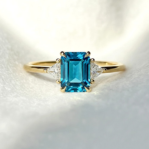 Anello grappolo con topazio - con,