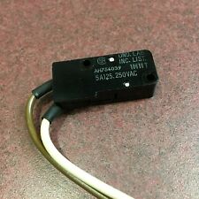 Ricambi giradischi Hitachi HT-40S - Microinterruttore