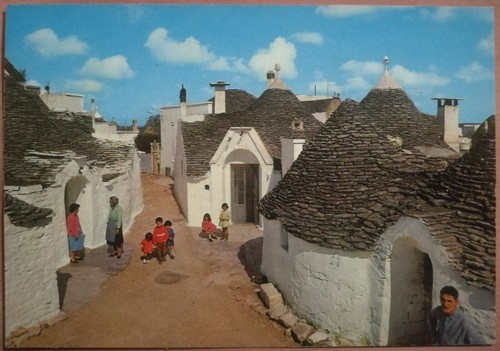 Alberobello trulli di - (bari),