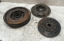 RF3016460A KIT FRIZIONE / VOLANO MAZDA 6 2.0 DIESEL 2006 RICAMBI USATI