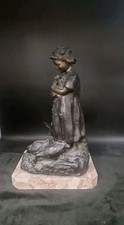 Scultura In Bronzo. Fanciulla