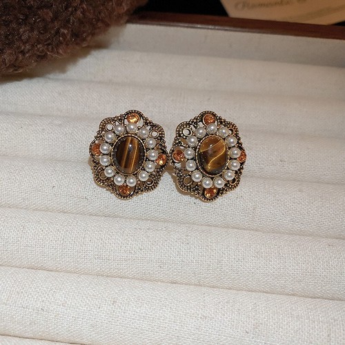 Orecchini con perle eleganti