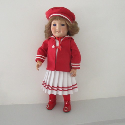 Petite poupée sfbj - petite, de