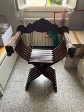 Coppia di Sedie Savonarola con Leoni Intagliati – Anni ‘60, Artigianato Italiano