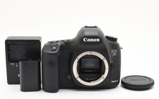 Canon EOS 5D Mark III DSLR