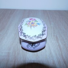 Boite en porcelaine  rose