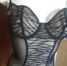 BUSTINO GUEPIERE SEXY