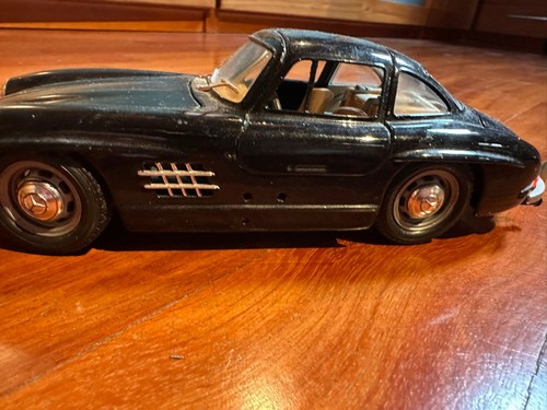 Burago mercedes benz 300 - mercedes,