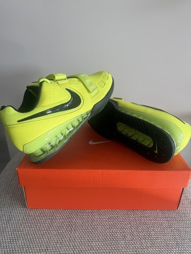 Nuovissime scarpe - , da