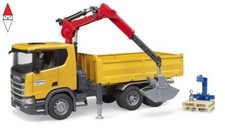 MODELLINO BRUDER CAMION DA CANTIERE SCANIA SUPER 560R CON GRU E 2 PALLET