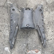 PEDANA POGGIAPIEDI pavimento aprilia leonardo 125 150 250 300 ST 1999 2007