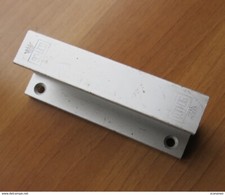 VECCHIA MANIGLIA IN ALLUMINIO PER PORTA O PORTONE O MOBILI VARI - 