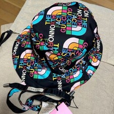 Cappello reversibile Gucci x