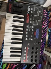 AKAI Professional MPK225
