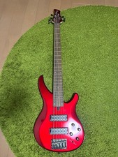 yamaha trbx305 5 corde basso