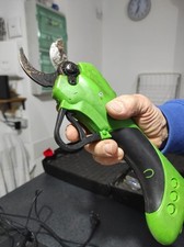 Forbici da potatura professionali a batteria