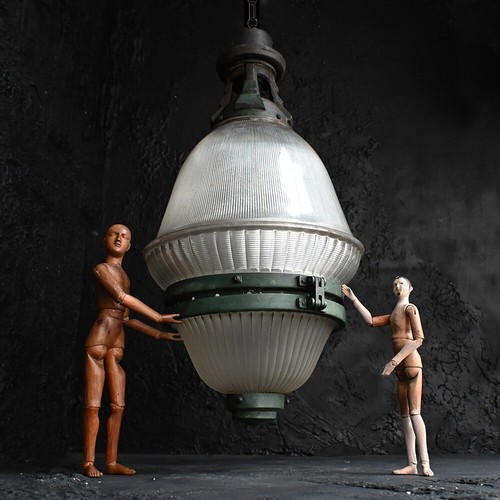 Enorme luce olofana francese