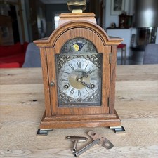 Vecchio orologio camino - vecchio,