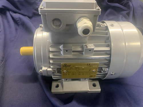 Motore elettrico trifase - motore,
