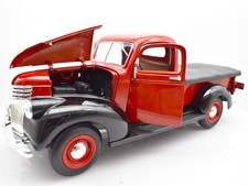 Modellino auto scala 1:18
