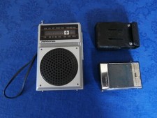 LOTTO di 2 RADIO VINTAGE - radioline portatili per collezionisti Sony Soundesign