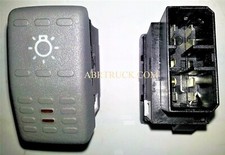 INTERRUTTORE LUCE ADATTO A PER