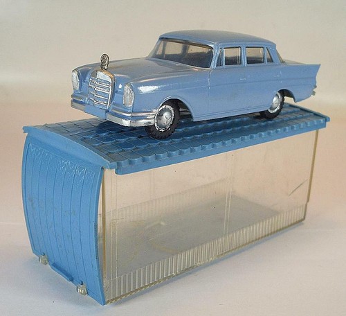Siku plastik 146 mercedes - plastik,