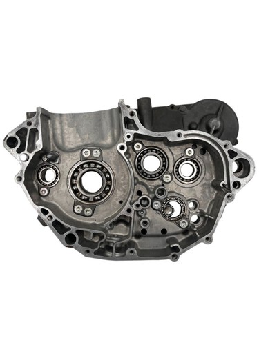 Carter moteur central droit - central,