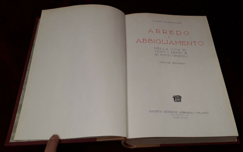 Arredo abbigliamento di - arredo, e