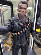 Hot Toys Terminator 2 DX 13