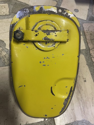 Vespa rally giallo - rally, cromo