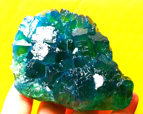 Cubo fantasma blu verde
