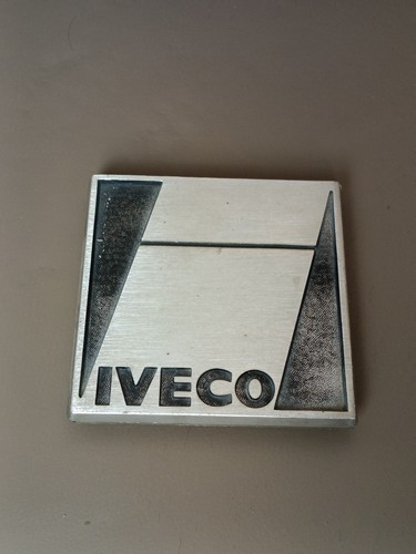 Iveco 106mm logo - logo, sigla