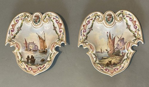 Coppia antichi piatti - di,