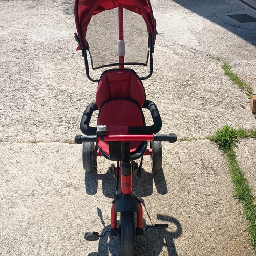 Passeggino triciclo per