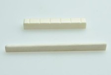Dado e sella chitarra spagnola