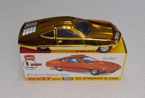 Dinky toys 352 straker s - 352, straker's