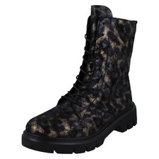 Donna Remonte Stile Militare