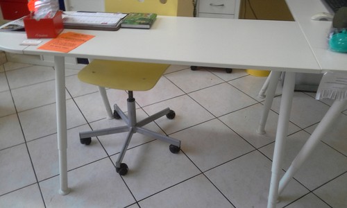 Tavolo bianco ottimo come - tavolo,