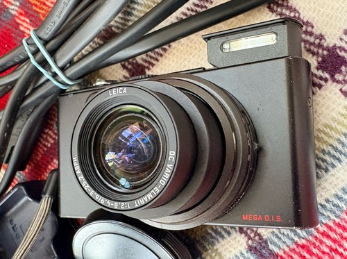 Leica lux 2 megapixel - 3, 10,2