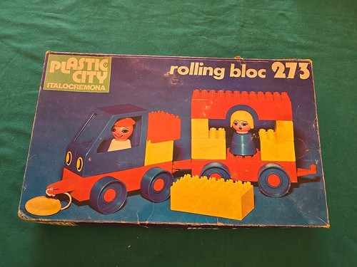 Vecchie costruzioni plastic - -,