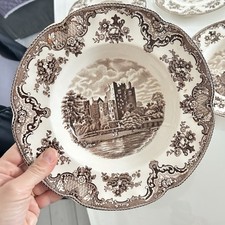 Servizio Piatti Inglese Antico Johnson Brothers Old Britain Castle