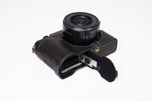 Custodia mezza fotocamera vera
