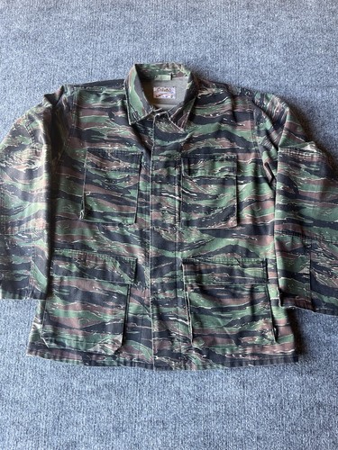 Camicia militare mimetica