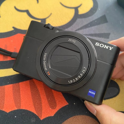 Sony cyber shot - cyber,