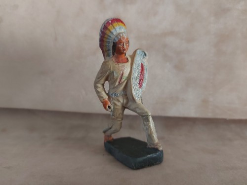Indiano con scudo - con,